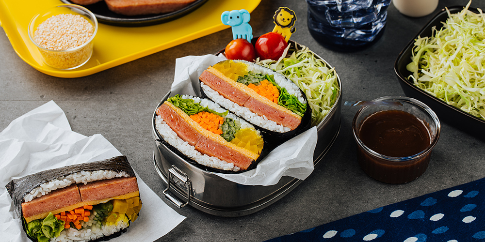 https://www.spam-ph.com/recipe/spam-classic-onigirazu/